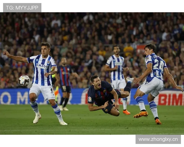 乌加特的大范围中场覆盖与抢断机制解析 乌加特的大范围中场覆盖与抢断机制解析